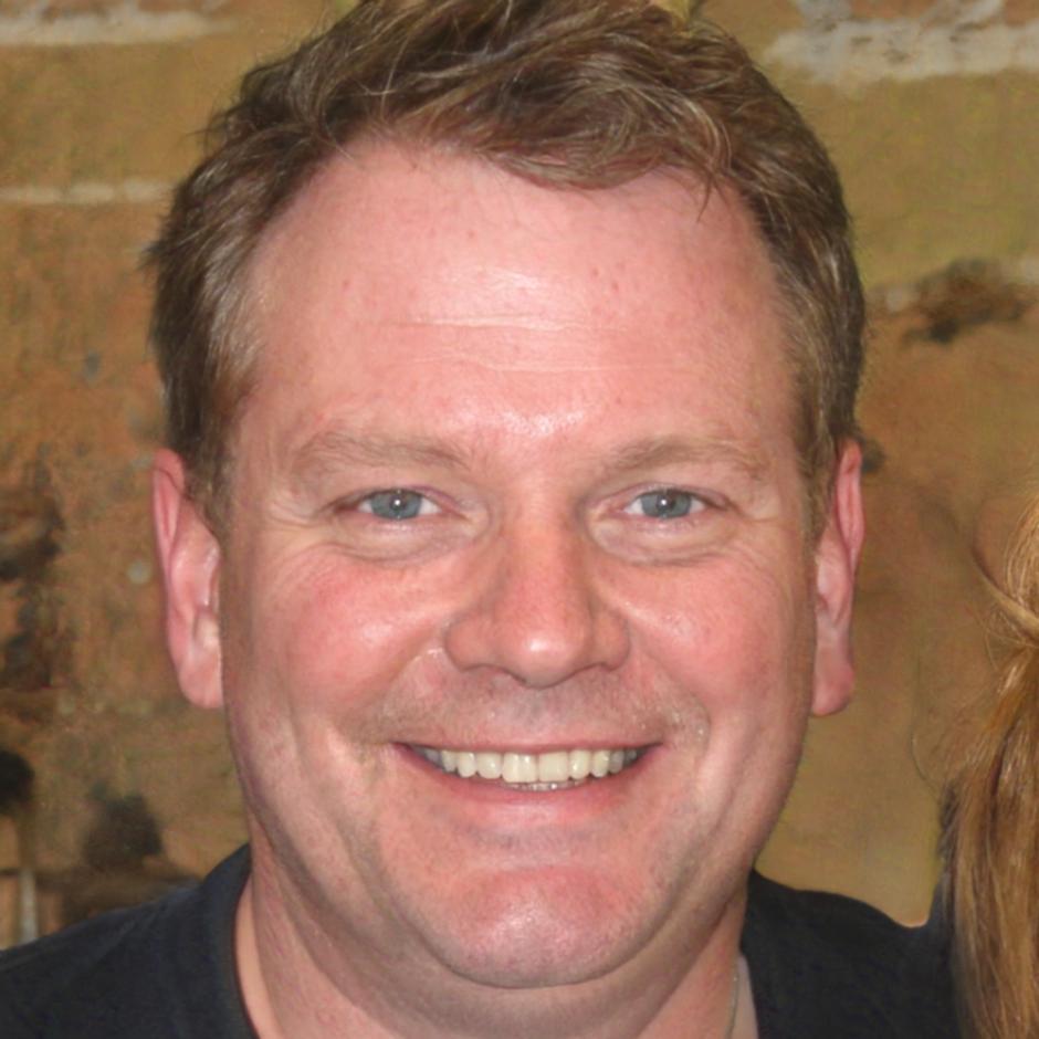 Marcus Weber, Gründer von pilunarethovqsa